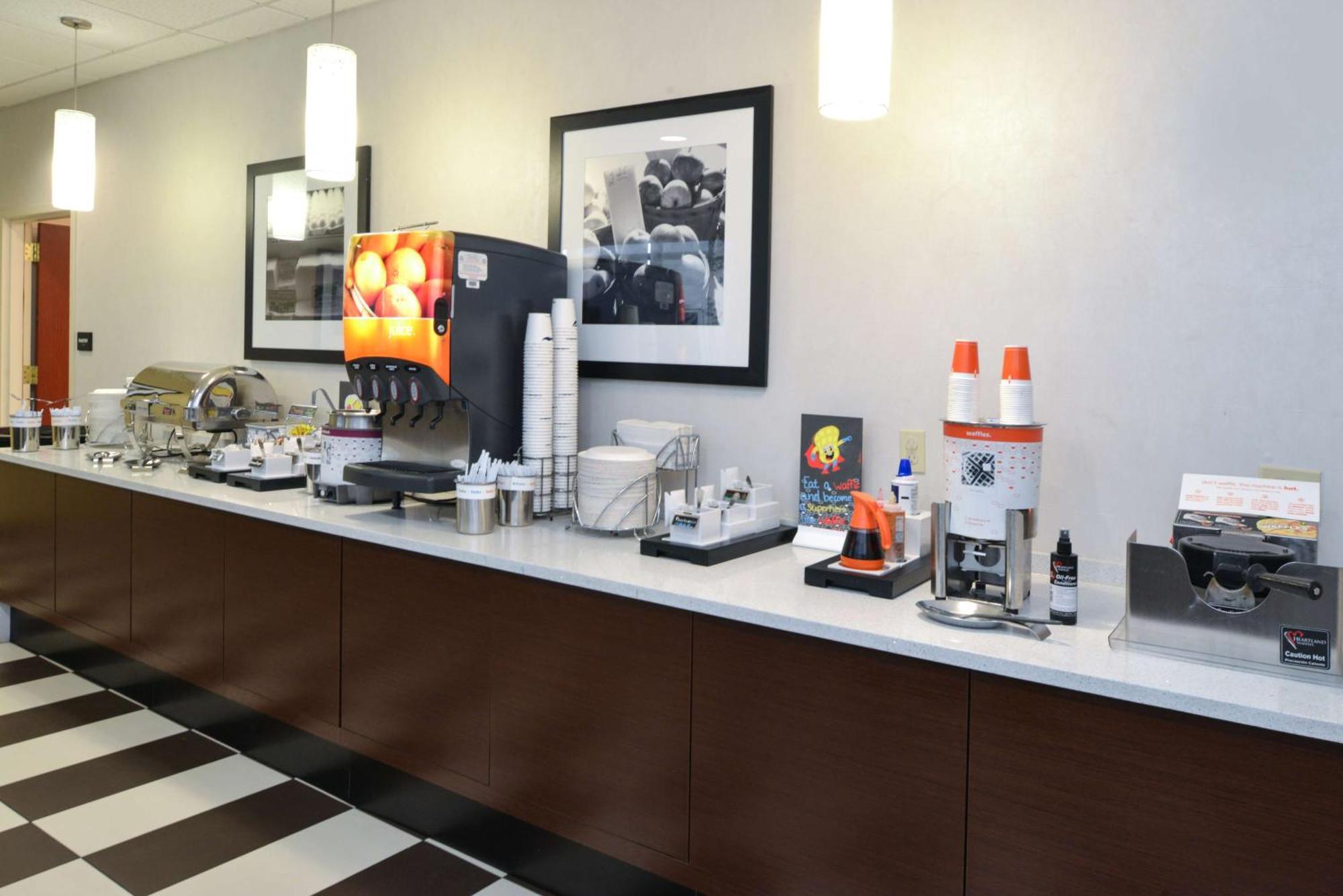 Hampton Inn Карбондейл Екстериор снимка
