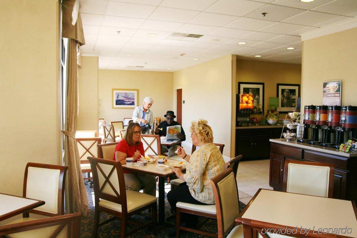 Hampton Inn Карбондейл Ресторант снимка
